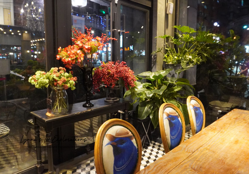 Thai J空間花藝、環境，小鳥法式餐椅。