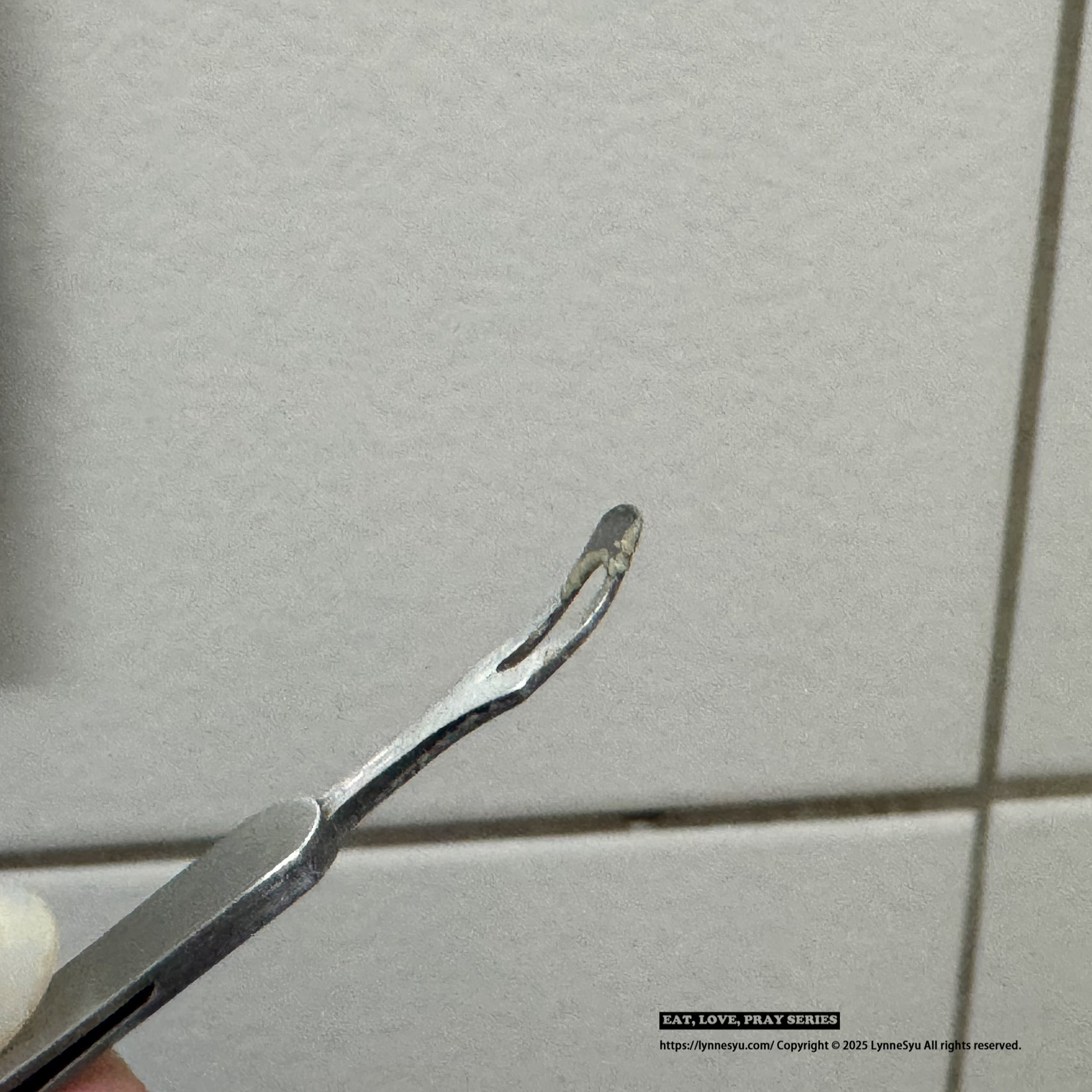 去韓國狂掃！Olive Young熱銷Top1的毛孔保養品，FULLY綠番茄細緻我的月球表面肌！