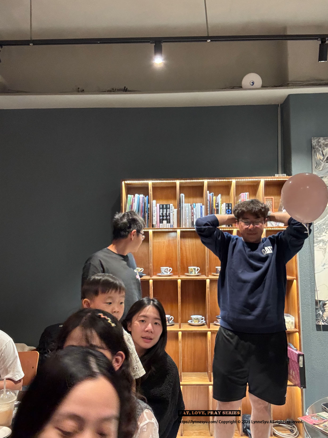 【喬山生機 × OK超商葡萄酒分享】88經典聖美倫白蘇維翁白葡萄酒好喝嗎？墾丁包棟夜晚，這瓶白酒開下去氣氛直接到位♡